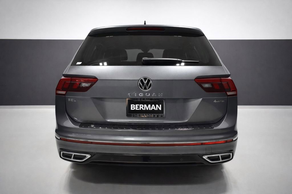 Used 2023 Volkswagen Tiguan SEL R-Line image 9