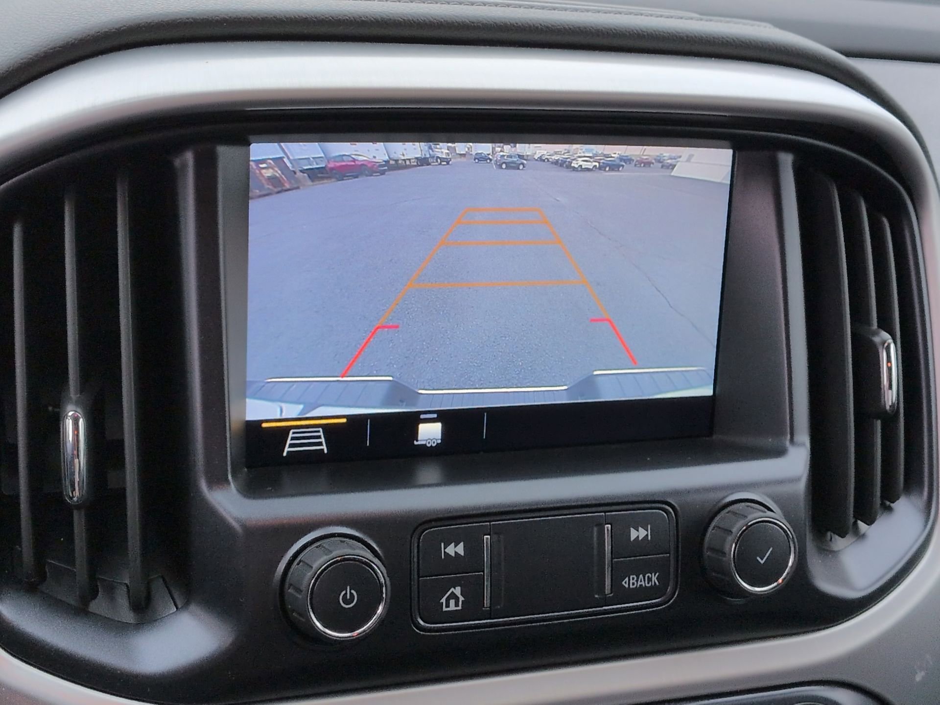 Used 2020 GMC Canyon SLE w/ SLE Convenience Package image 15