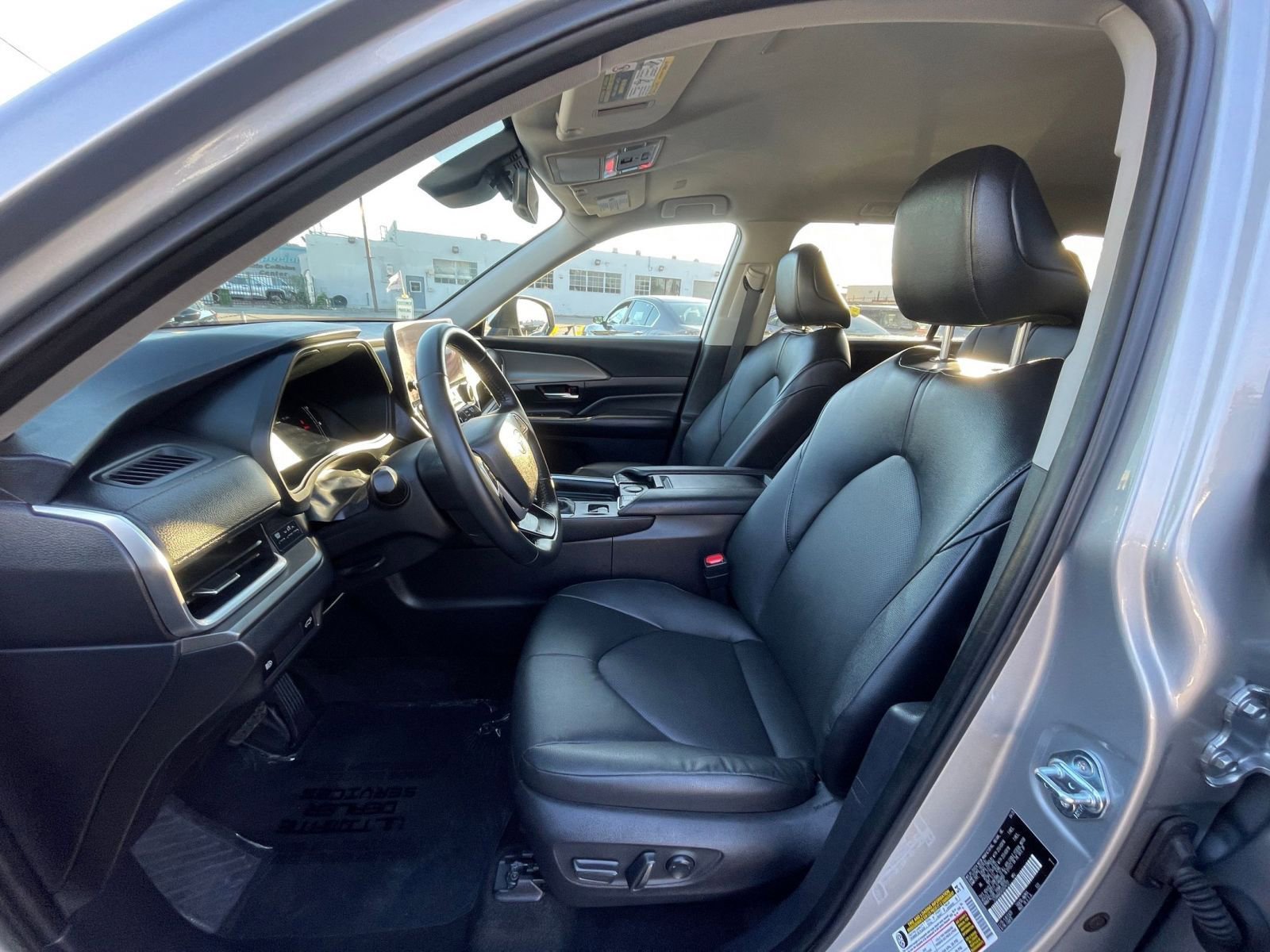 Used 2025 Toyota Grand Highlander FWD image 27