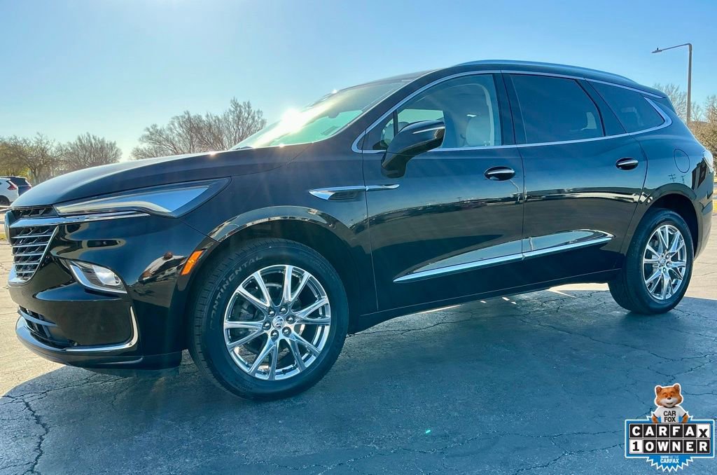 Used 2023 Buick Enclave Essence w/ Experience Buick Package image 6