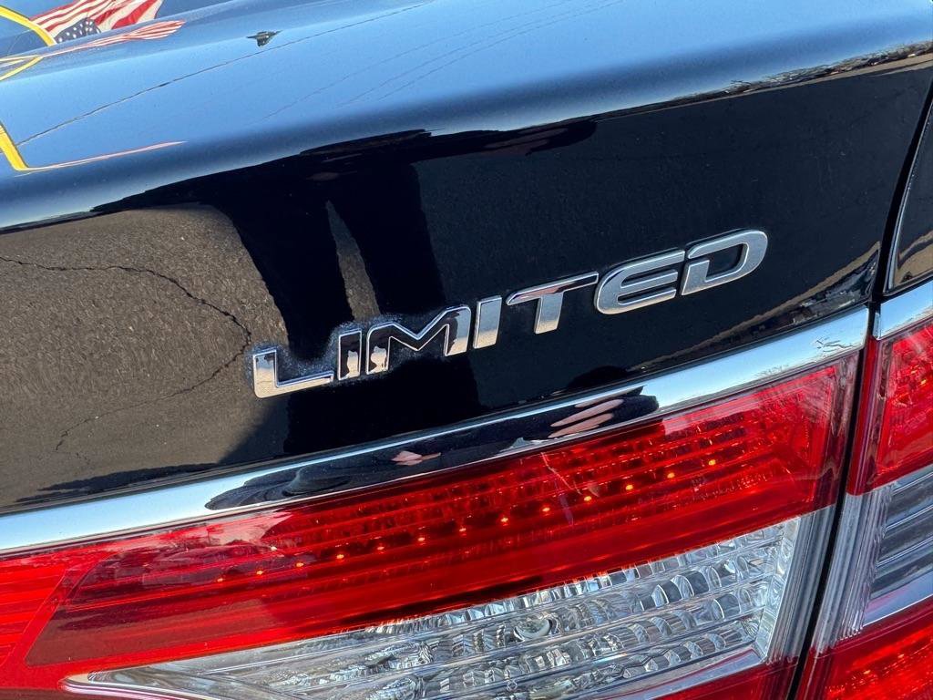 Used 2015 Hyundai Azera Limited FWD image 25