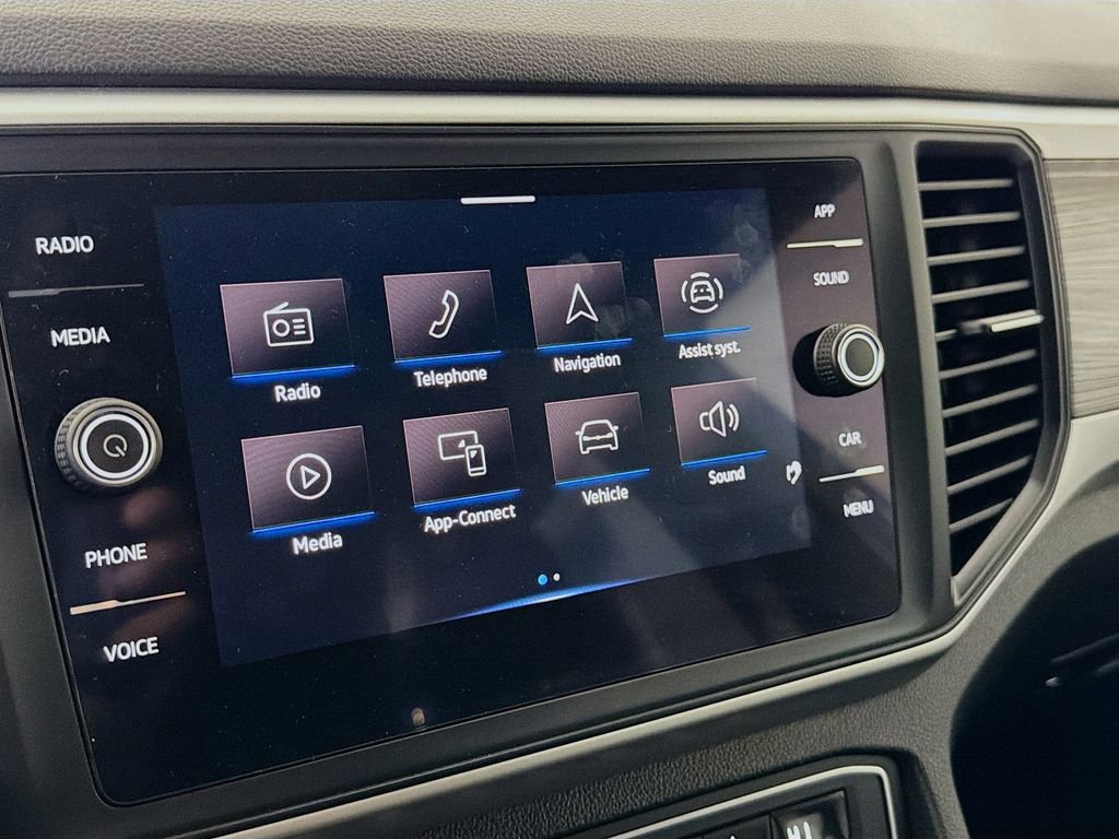 Used 2021 Volkswagen Atlas Cross Sport SE image 37