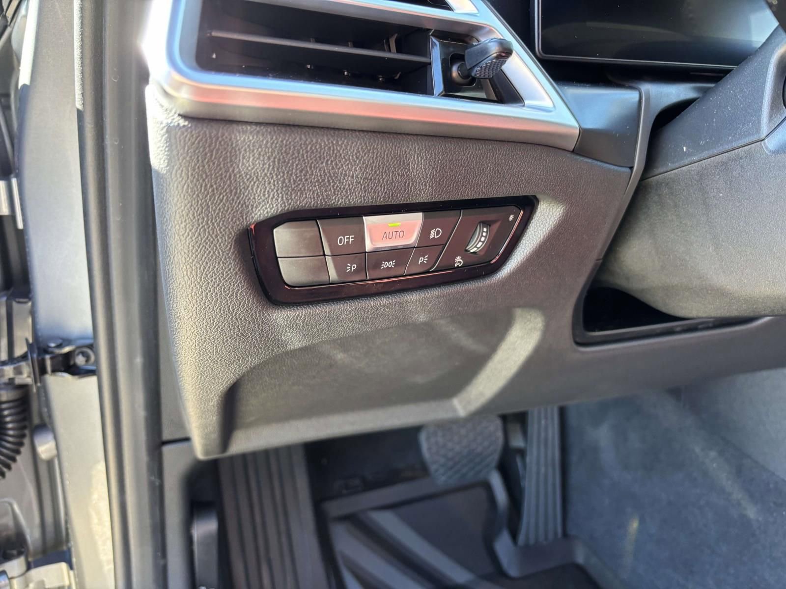 New 2026 BMW 330i xDrive Sedan w/ Premium Package image 14