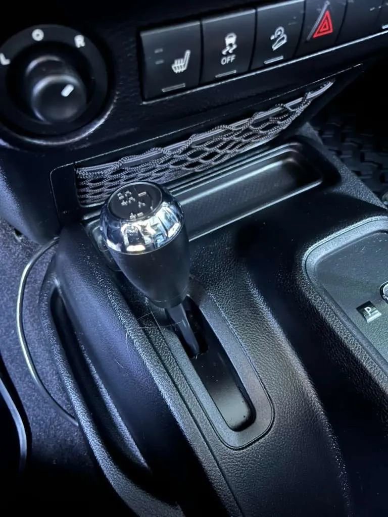 Used 2014 Jeep Wrangler Unlimited Sahara w/ Max Tow Package image 15