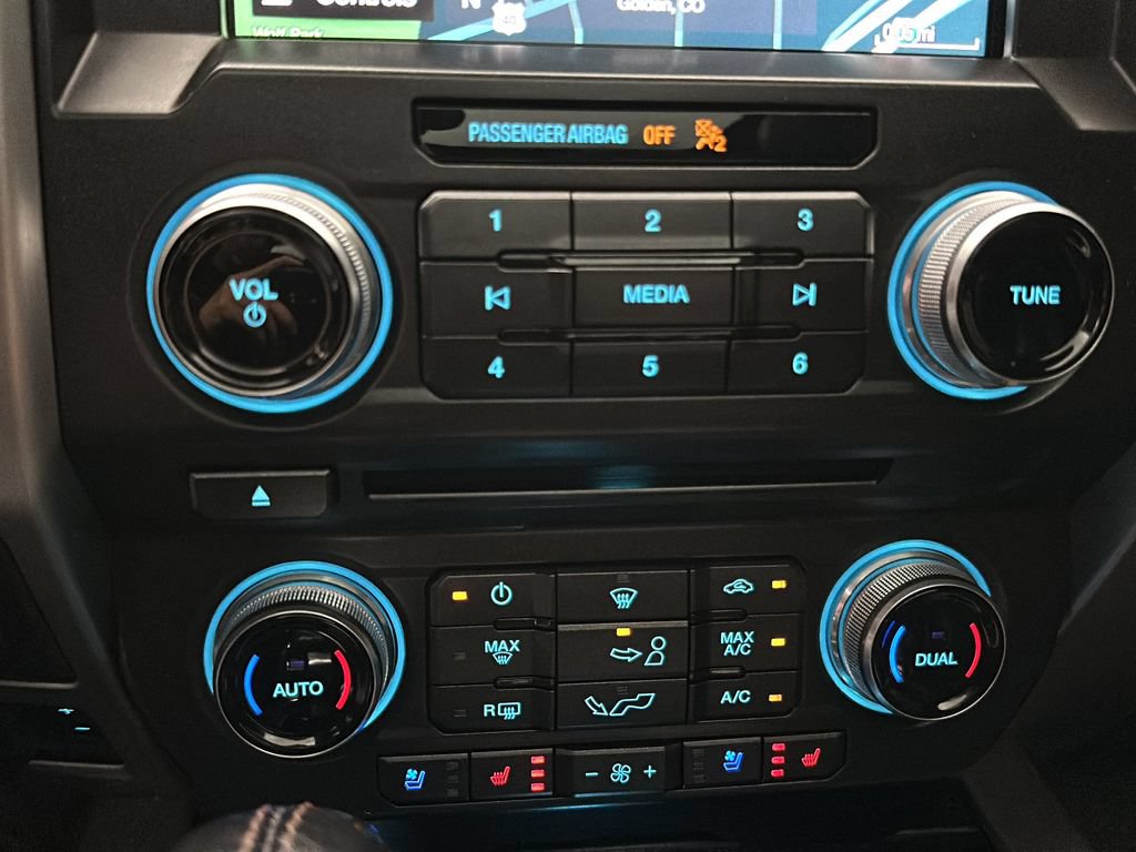 Used 2018 Ford F150 Platinum w/ Equipment Group 701A Luxury AWD/4WD image 33