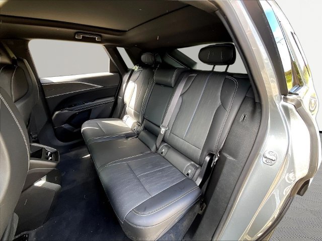 Used 2024 Cadillac Lyriq Luxury AWD/4WD image 24