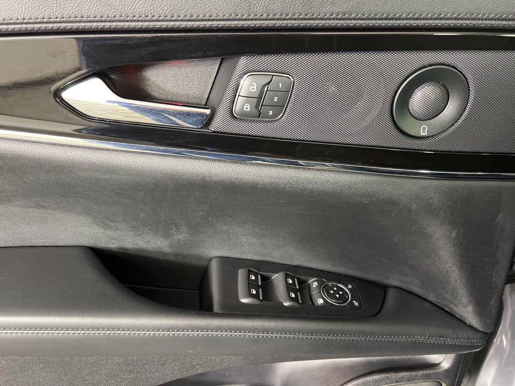 Used 2022 Lincoln Nautilus Reserve w/ Luxury Package image 14