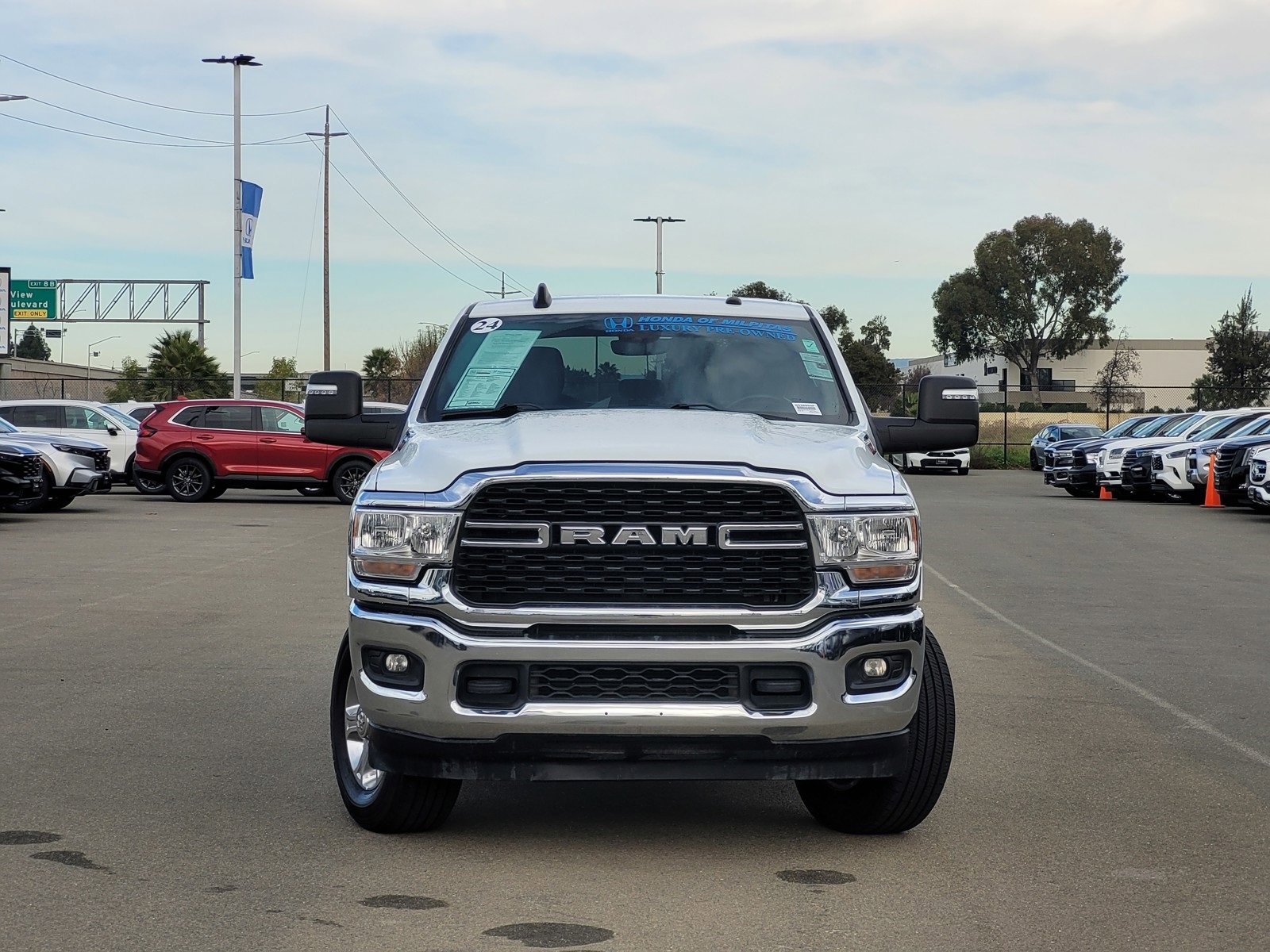 Used 2024 RAM 3500 Big Horn image 2