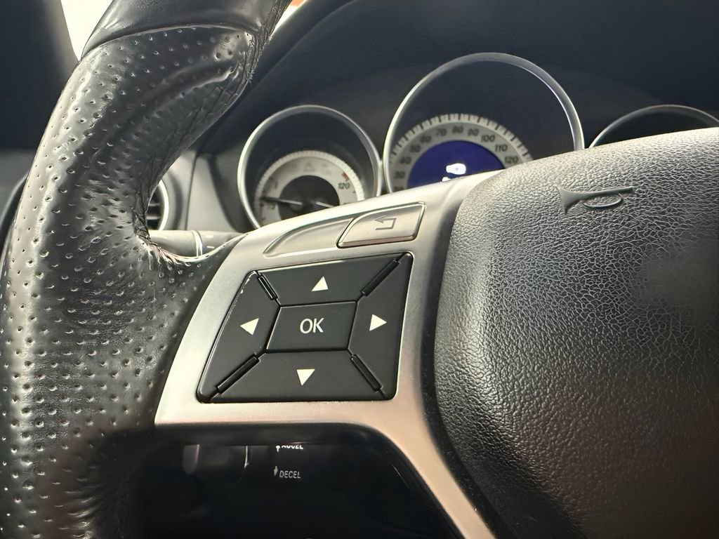Used 2013 Mercedes-Benz C 250 Sedan image 17