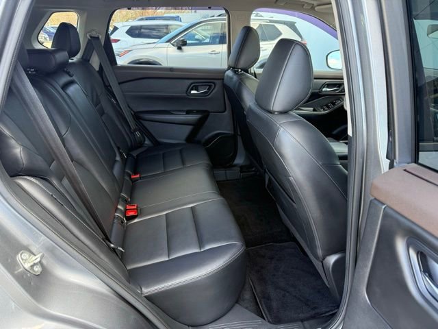 Used 2023 Nissan Rogue SL w/ SL Premium Package image 27