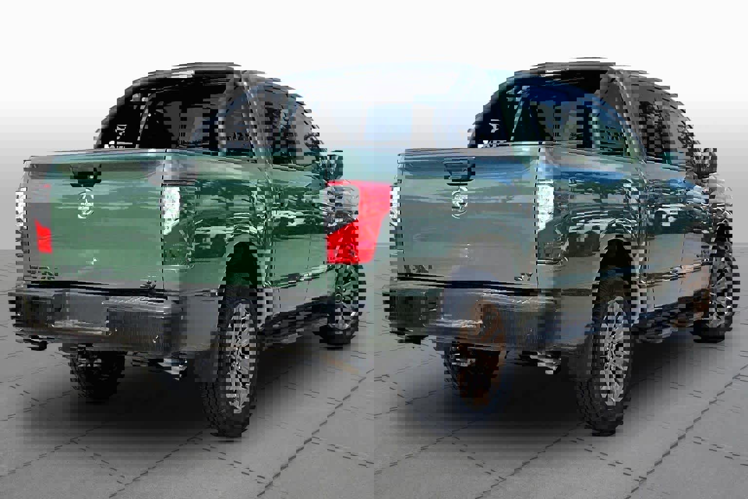 Certified 2024 Nissan Titan SV w/ SV Bronze Edition Package image 13