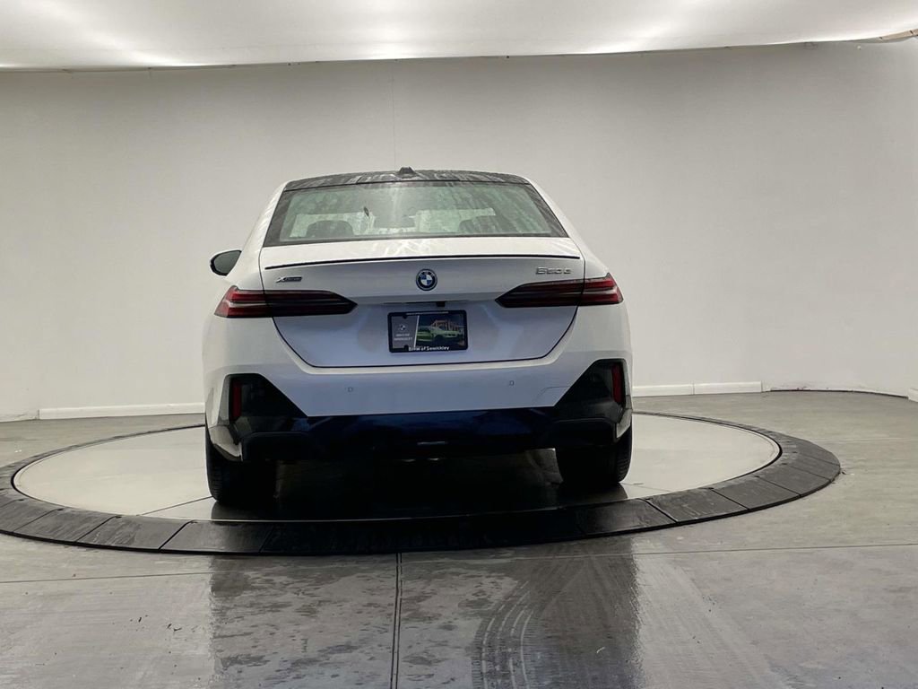 New 2026 BMW 550e xDrive w/ Executive Package AWD/4WD image 4