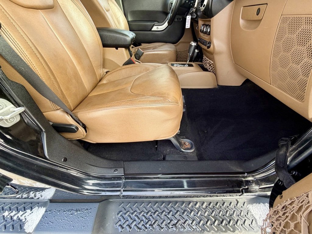 Used 2013 Jeep Wrangler Unlimited Sahara w/ Dual Top Group image 18