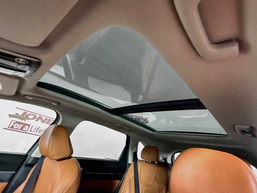 Certified 2022 Kia Sorento SX Prestige w/ Rust Color Package AWD/4WD image 12