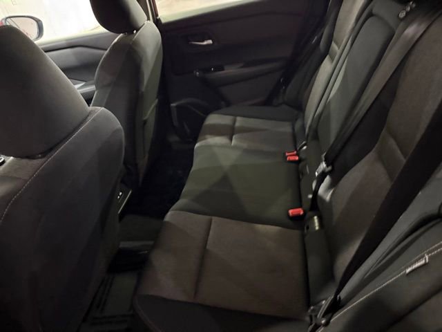 Certified 2025 Nissan Rogue SV image 28