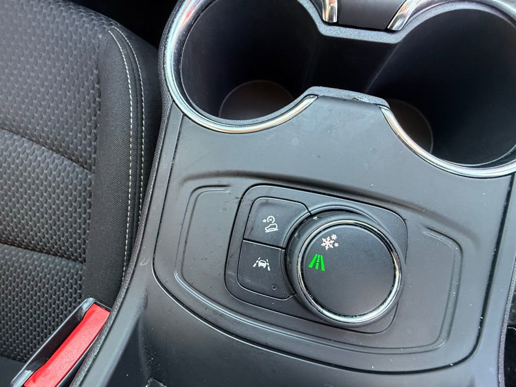 Used 2023 GMC Terrain SLE w/ Elevation Edition image 24