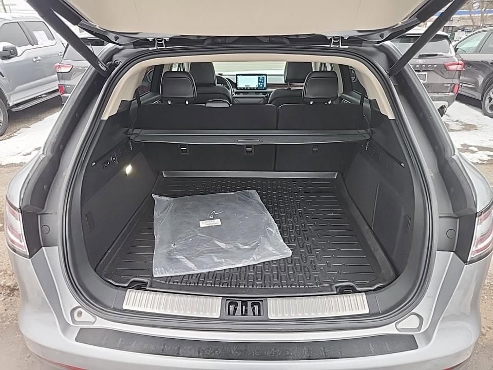 Used 2022 Lincoln Nautilus Reserve w/ Luxury Package image 5