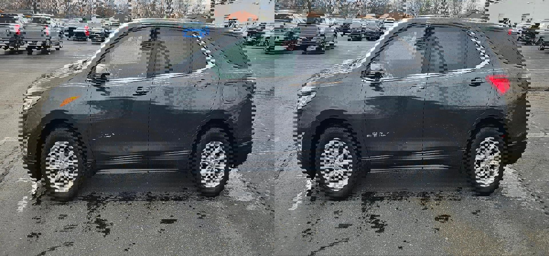 Used 2020 Chevrolet Equinox LT w/ Driver Convenience Package image 4