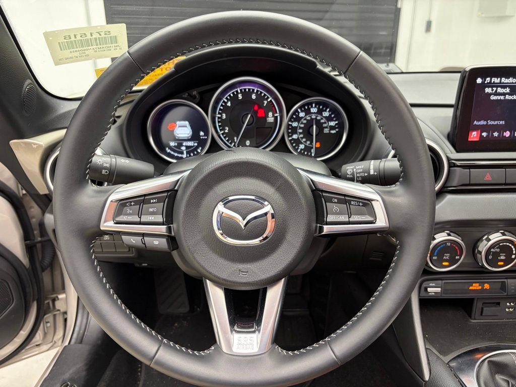 Used 2022 MAZDA MX-5 Miata RF Grand Touring RWD image 5