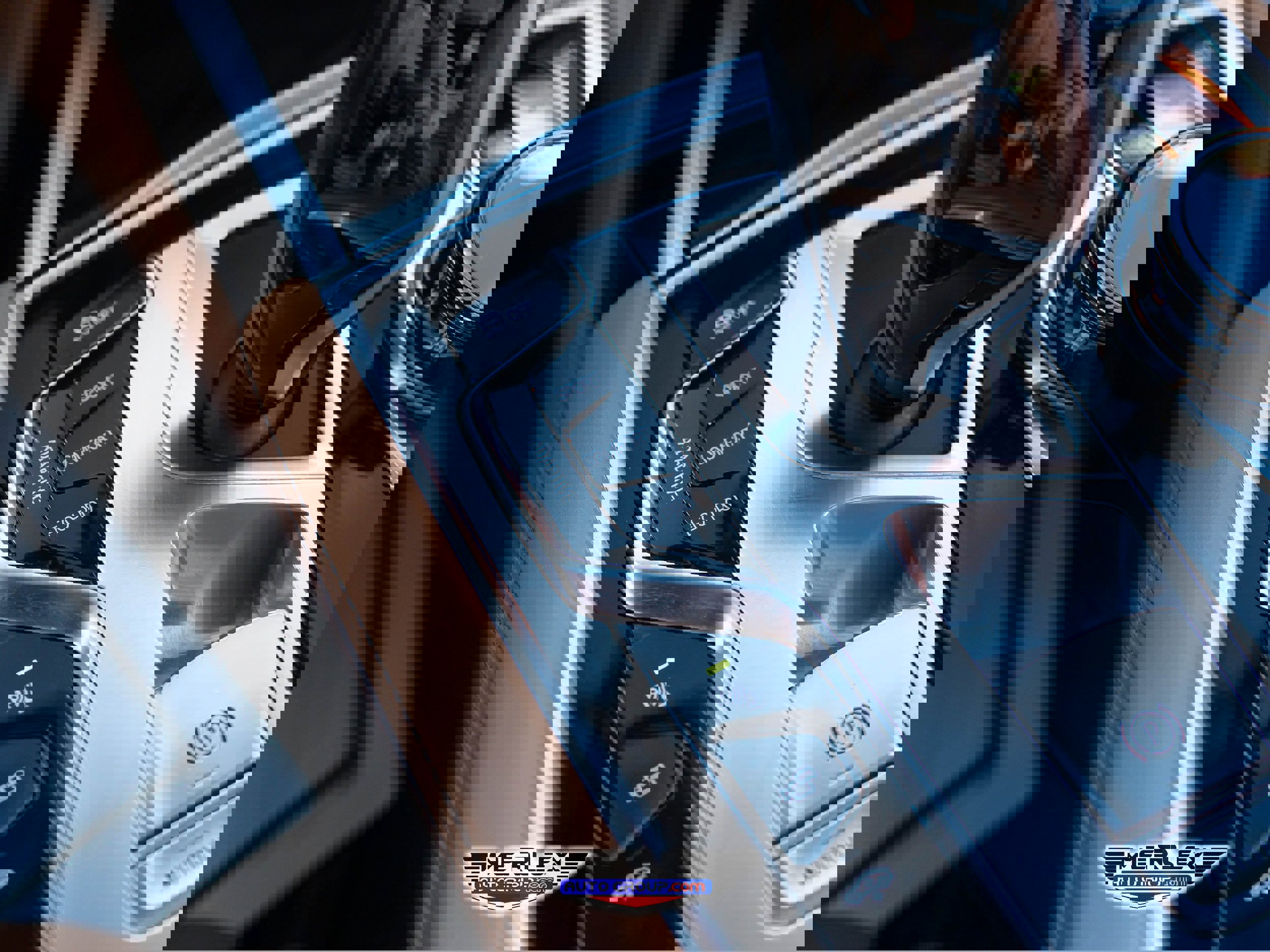 Used 2018 BMW 750i w/ Executive Package image 36