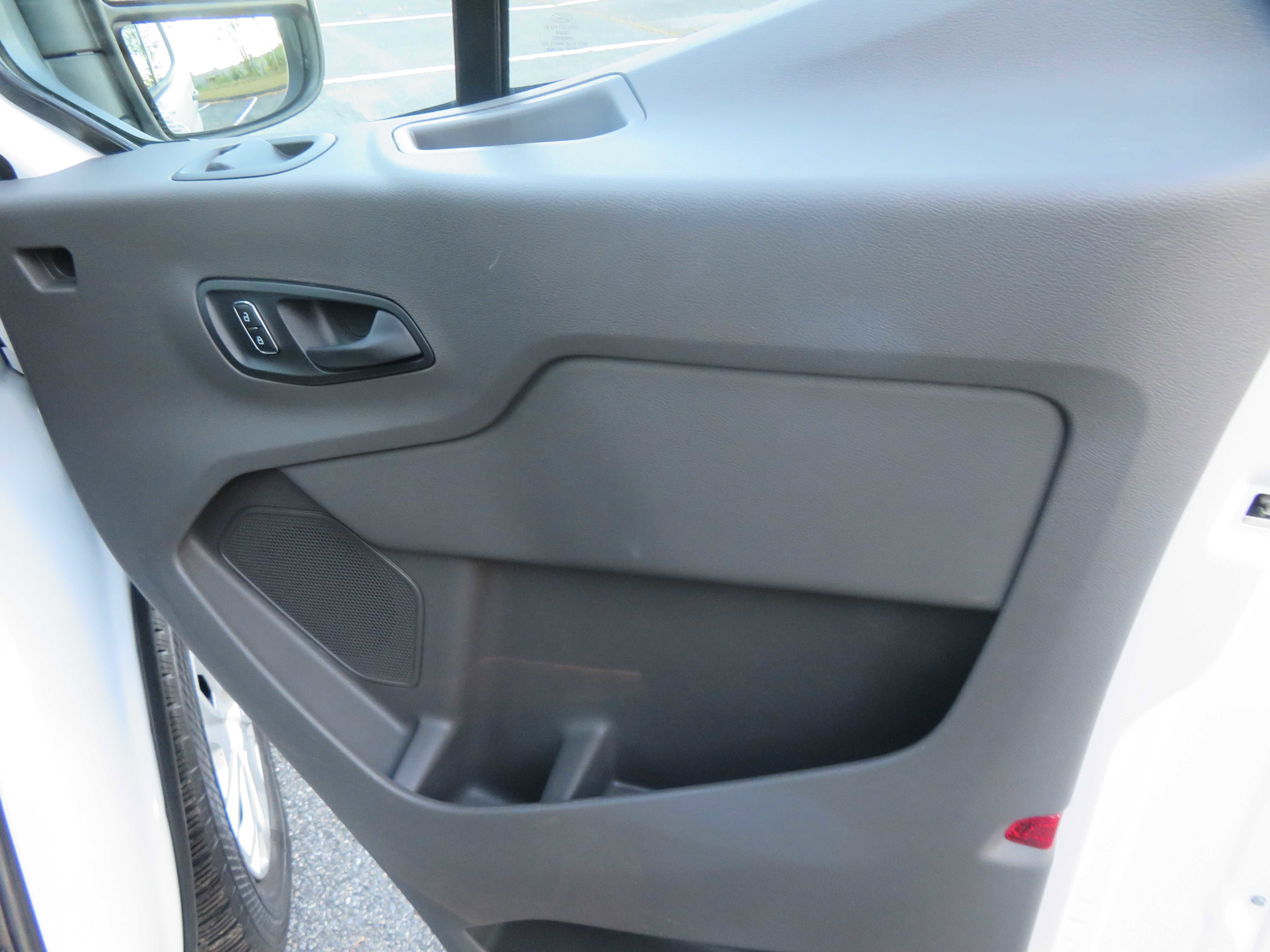 Used 2024 Ford Transit 350 XLT image 31