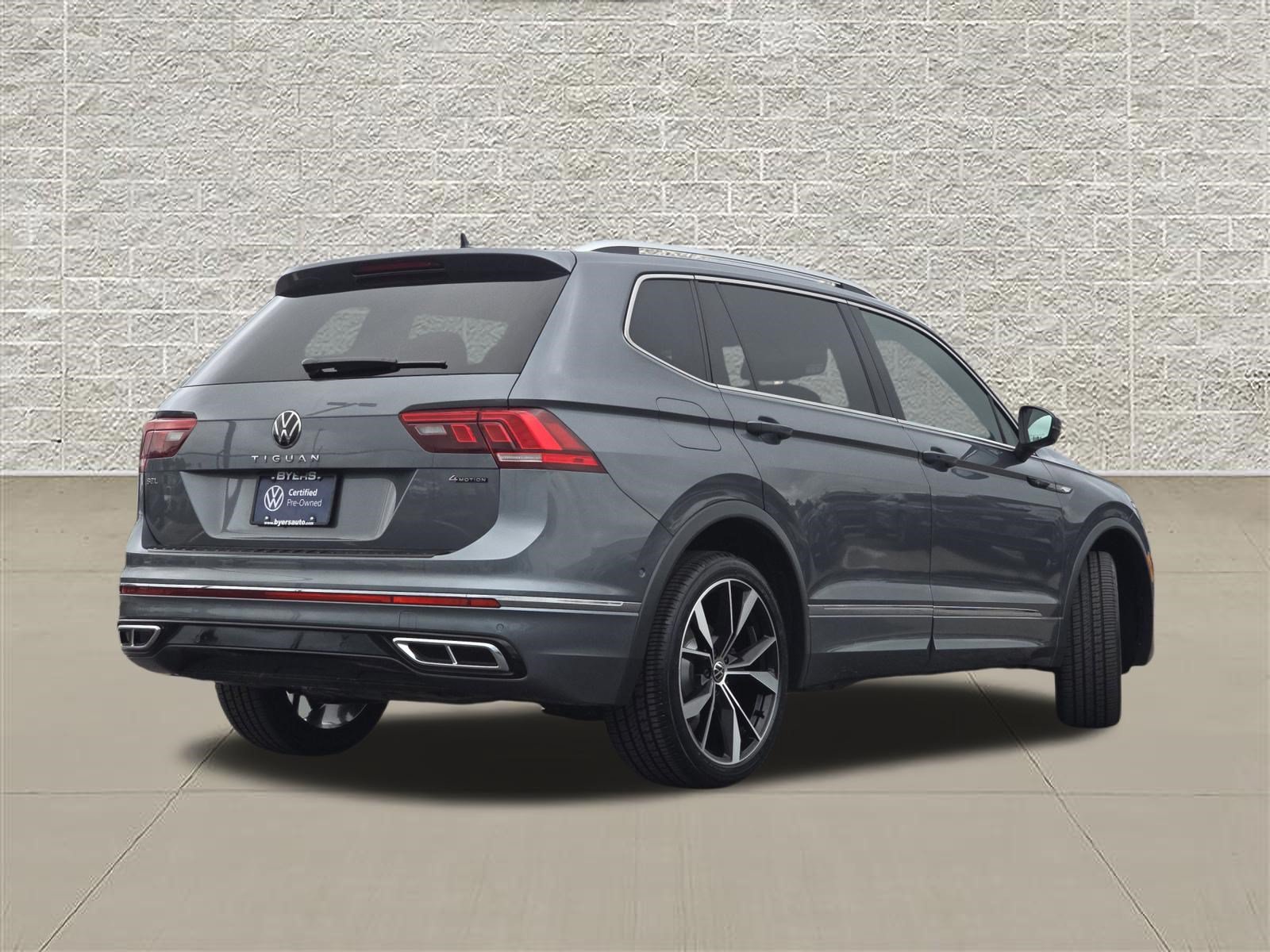 Certified 2024 Volkswagen Tiguan SEL R-Line AWD/4WD image 7