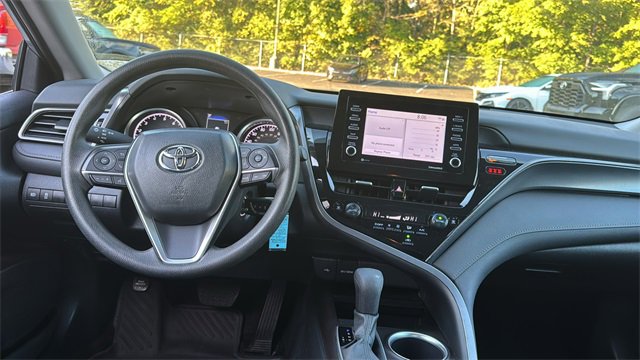 Used 2024 Toyota Camry LE image 9