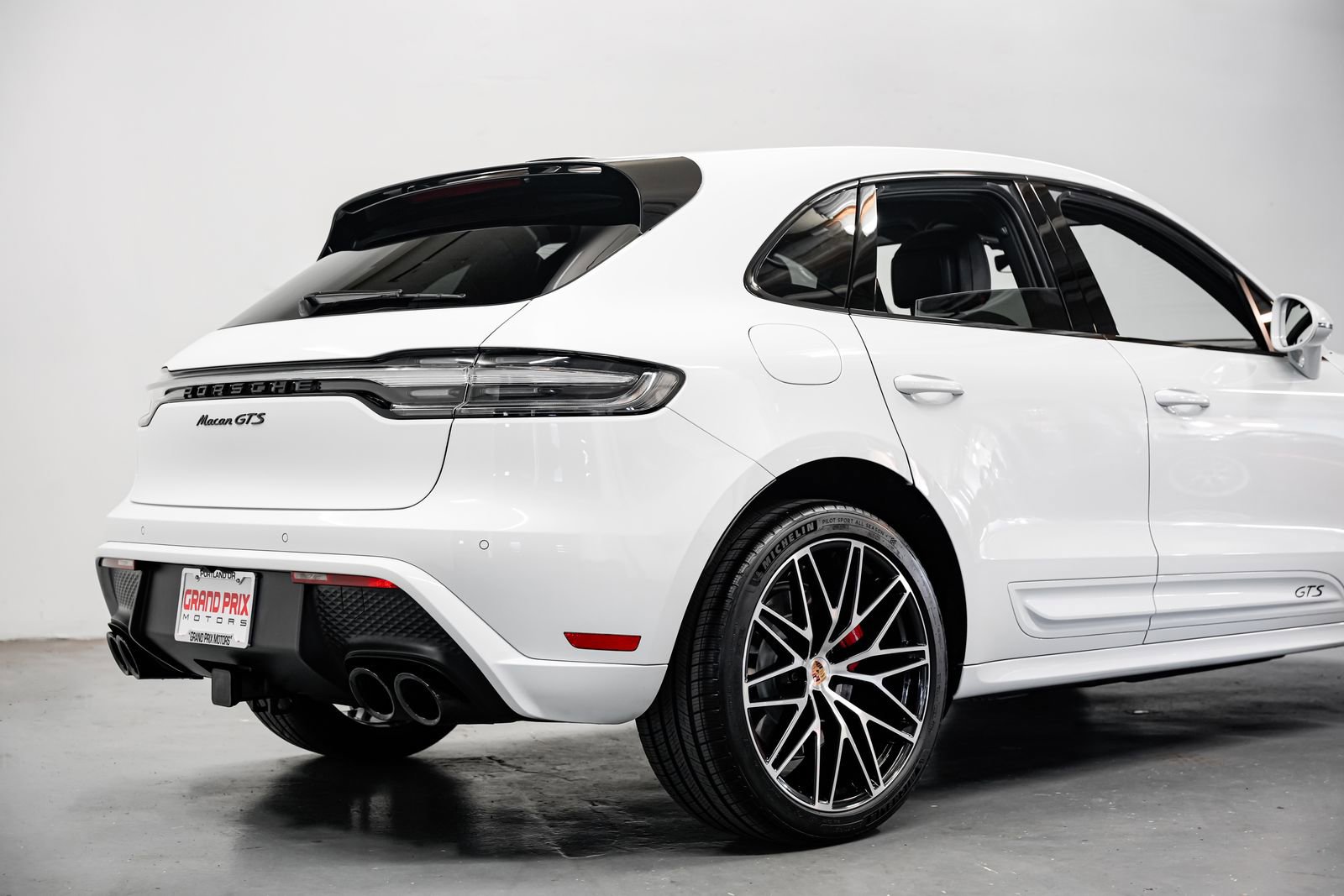 Used 2022 Porsche Macan GTS AWD/4WD image 42