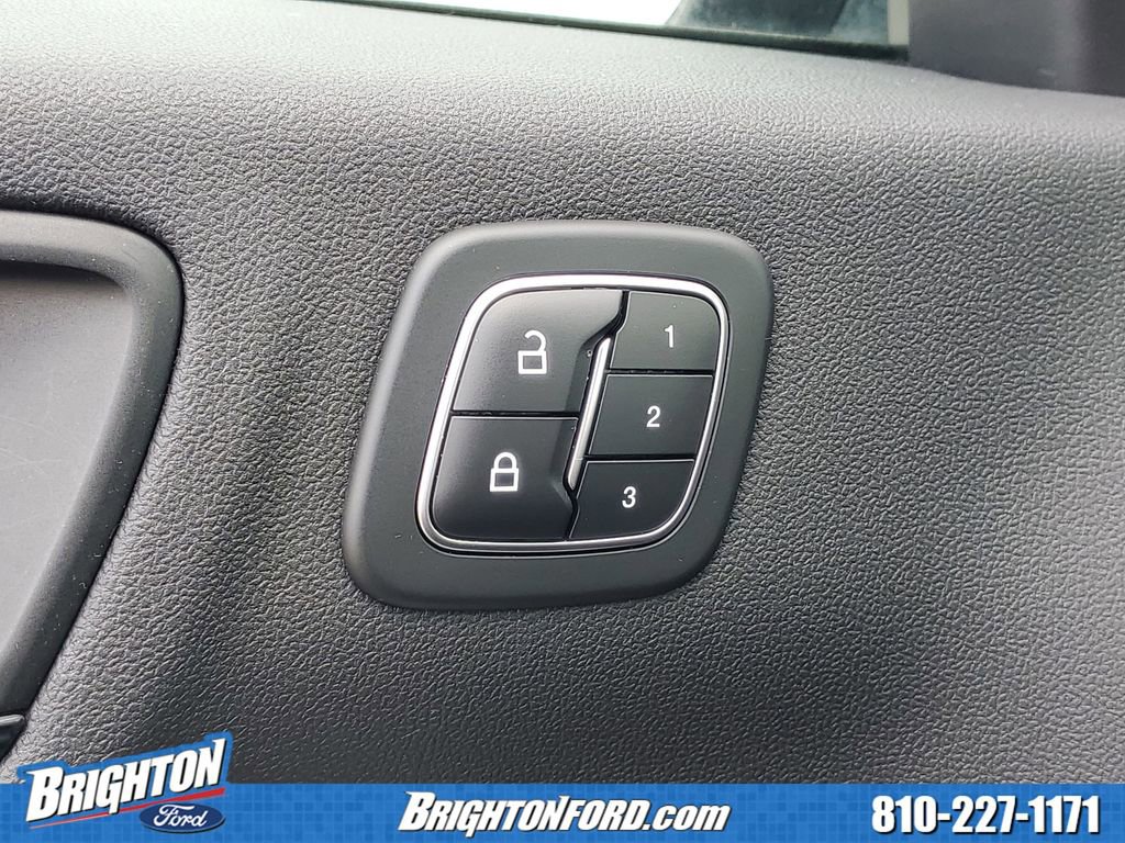 Used 2023 Ford Escape ST-Line Select w/ Tech Pack #2 image 16