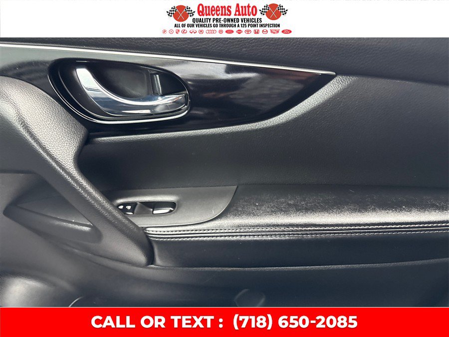 Used 2018 Nissan Rogue Sport SL AWD/4WD image 23