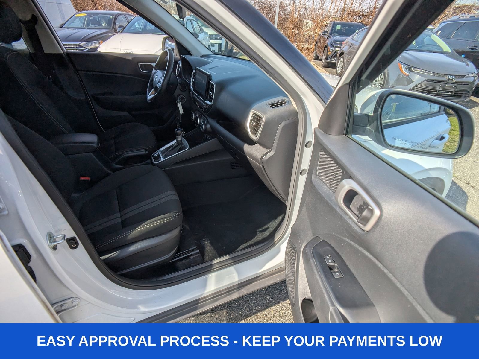 Used 2023 Hyundai Venue SEL w/ Cargo Package image 15