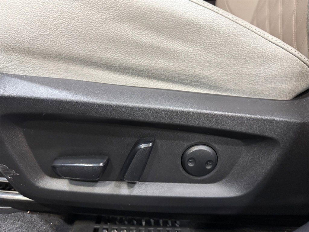 Used 2023 Mitsubishi Outlander SEL image 13