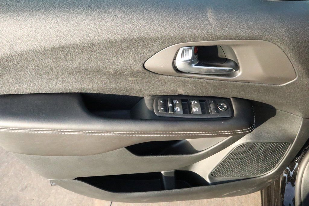 New 2026 Chrysler Voyager LX image 16