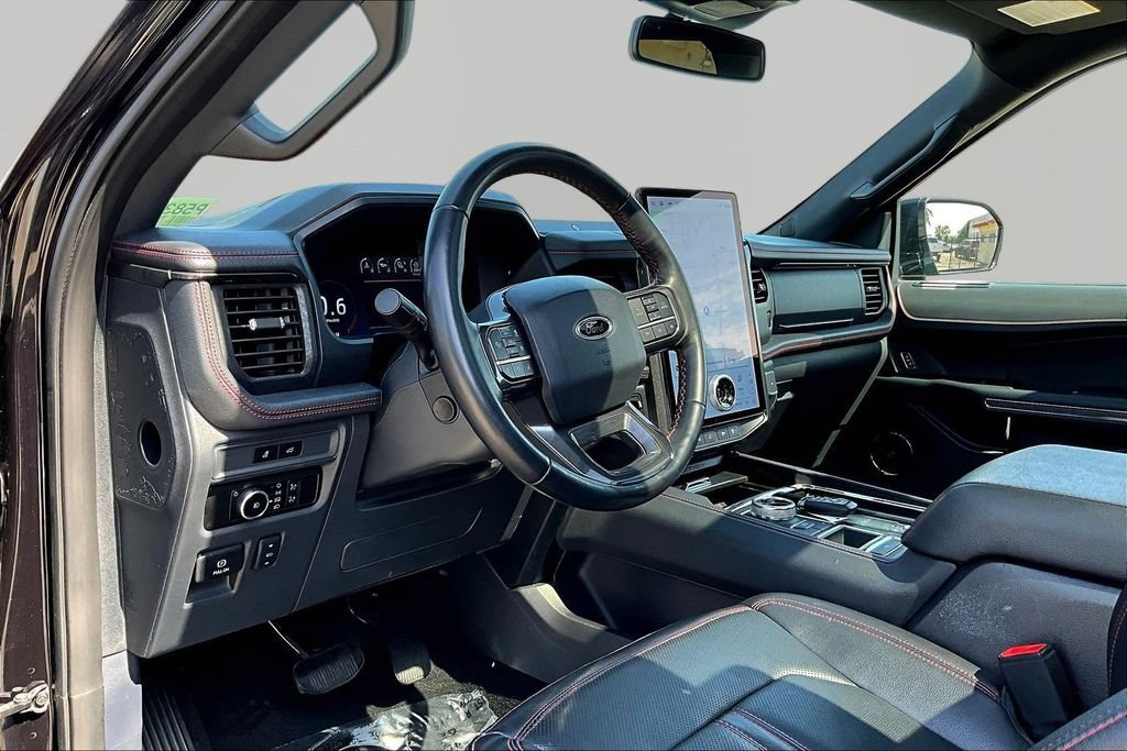 Used 2024 Ford Expedition Limited RWD image 18