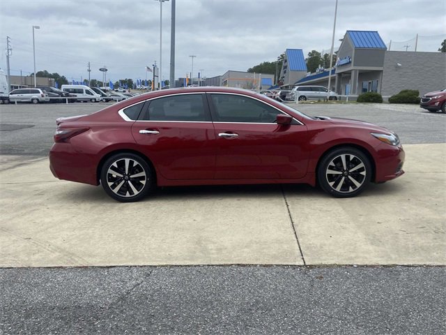 Used 2018 Nissan Altima 2.5 SR image 2