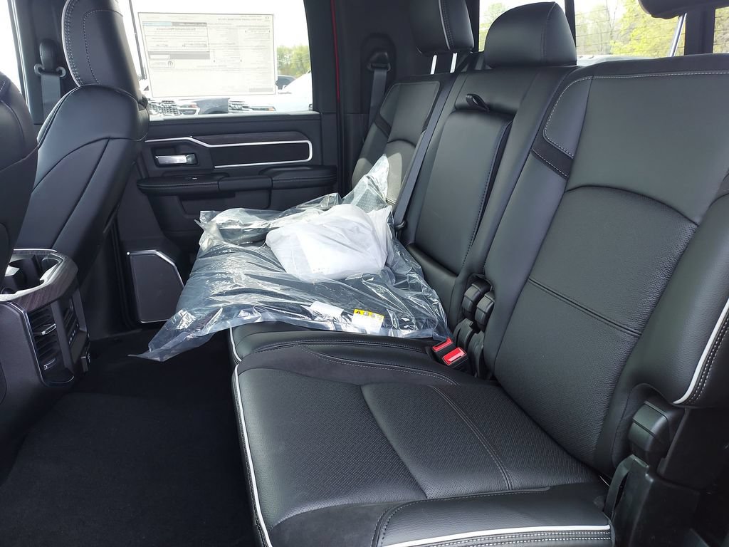 New 2026 RAM 2500 Laramie AWD/4WD image 29