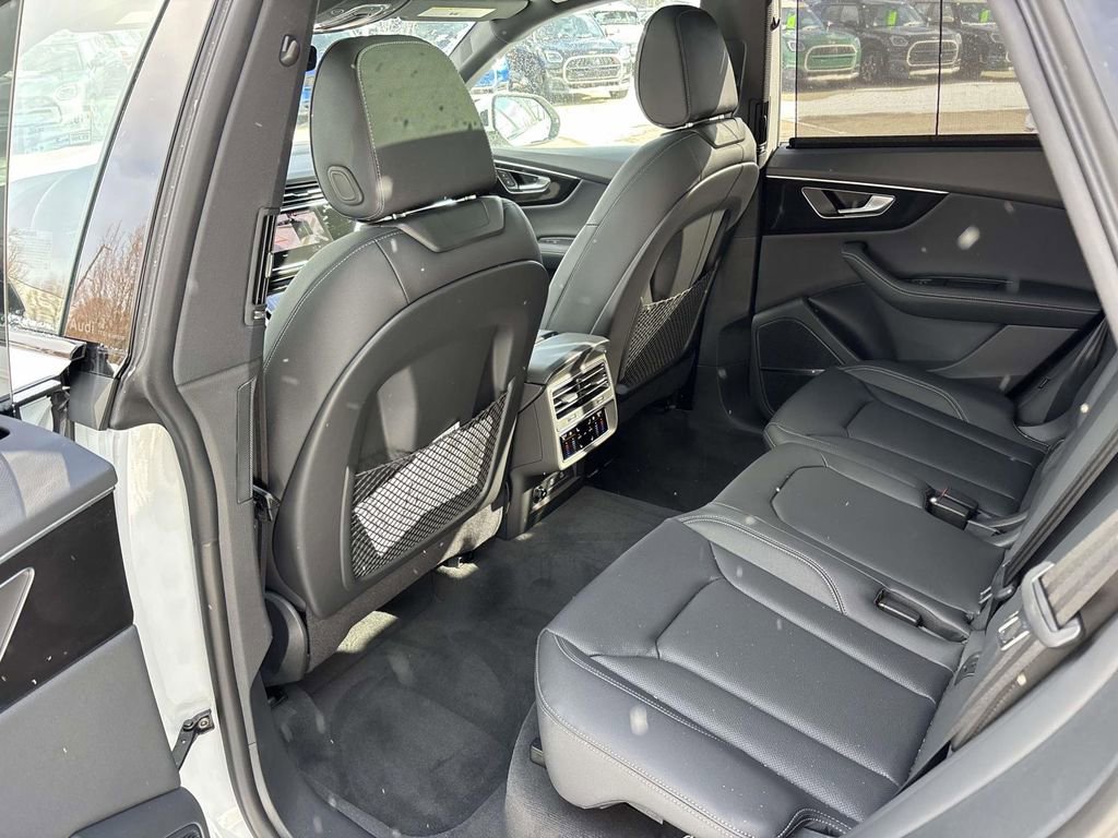 New 2026 Audi Q8 Premium Plus image 26