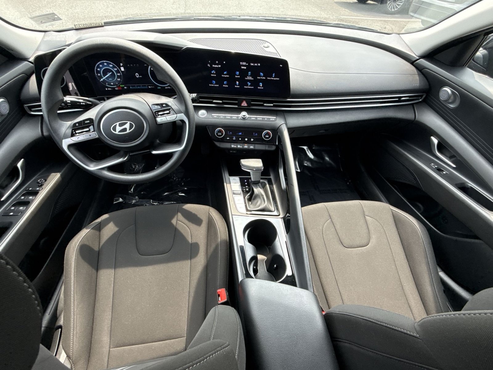 Certified 2024 Hyundai Elantra Blue FWD image 23
