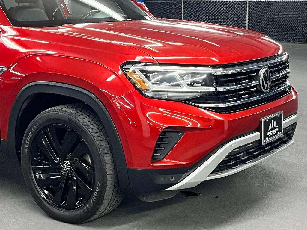 Certified 2022 Volkswagen Atlas Cross Sport SE w/ Panoramic Sunroof Package AWD/4WD image 38