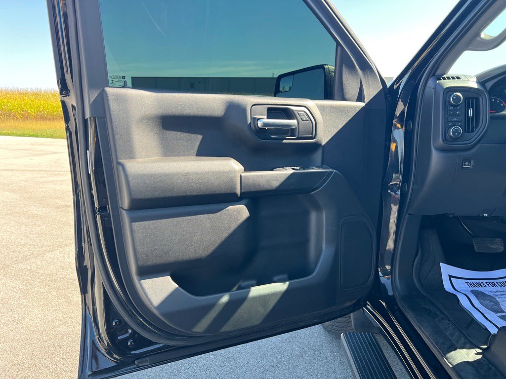 Used 2019 Chevrolet Silverado 1500 Custom w/ Custom Value Package image 15