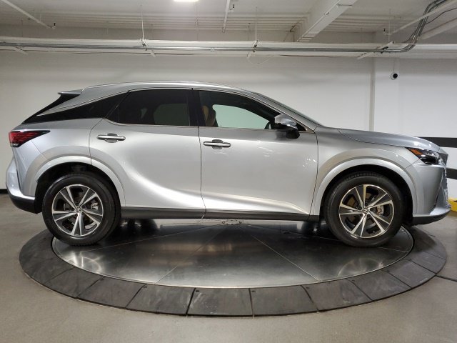 Used 2023 Lexus RX 350 Premium w/ Accessory Package AWD/4WD image 10