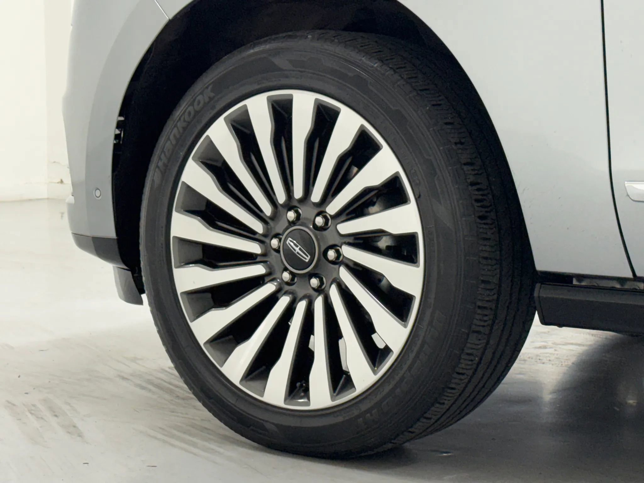 Used 2021 Lincoln Navigator Reserve w/ Luxury Package image 49