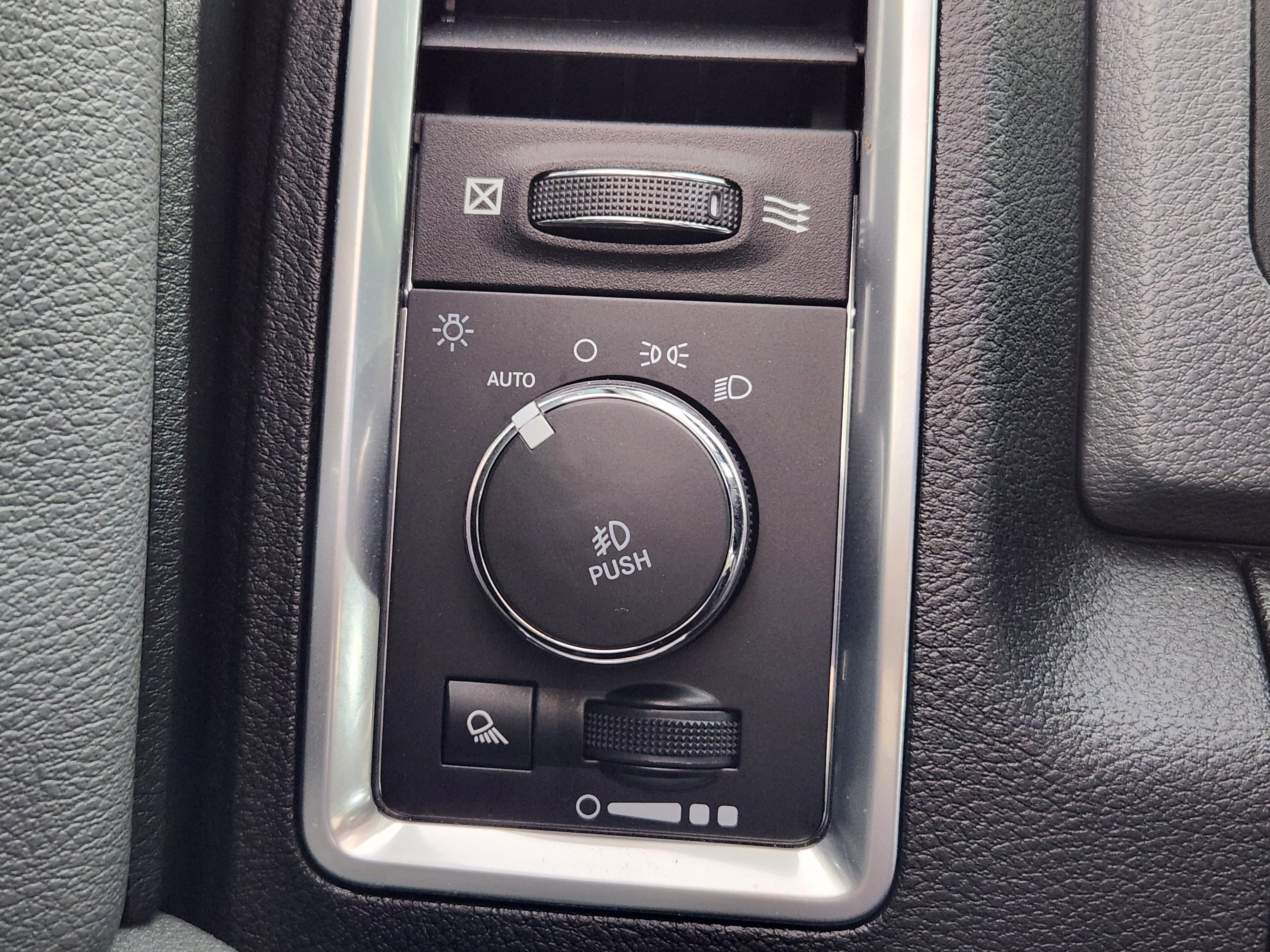 Used 2018 RAM 1500 Big Horn AWD/4WD image 26