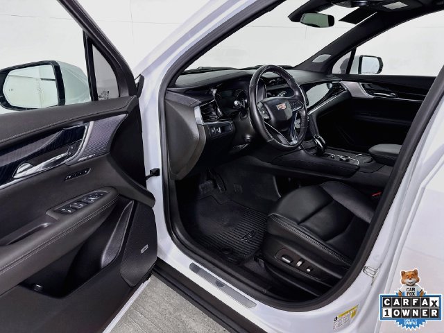 Used 2024 Cadillac XT6 Premium Luxury AWD/4WD image 3