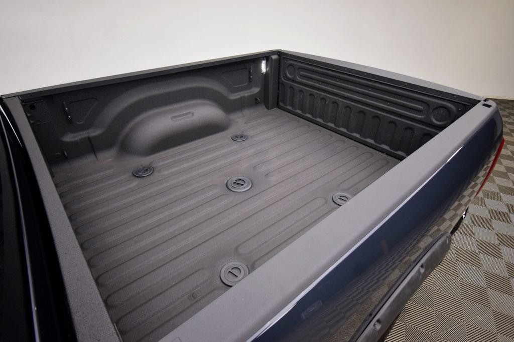 Used 2025 RAM 2500 Big Horn AWD/4WD image 29