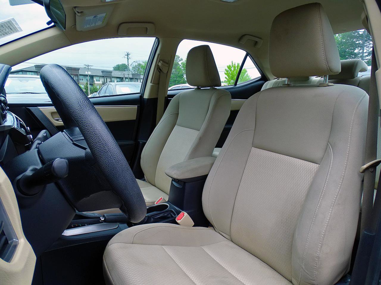 Used 2014 Toyota Corolla LE FWD image 21