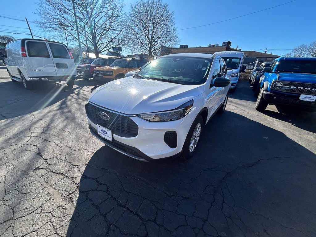 Used 2024 Ford Escape Active image 3