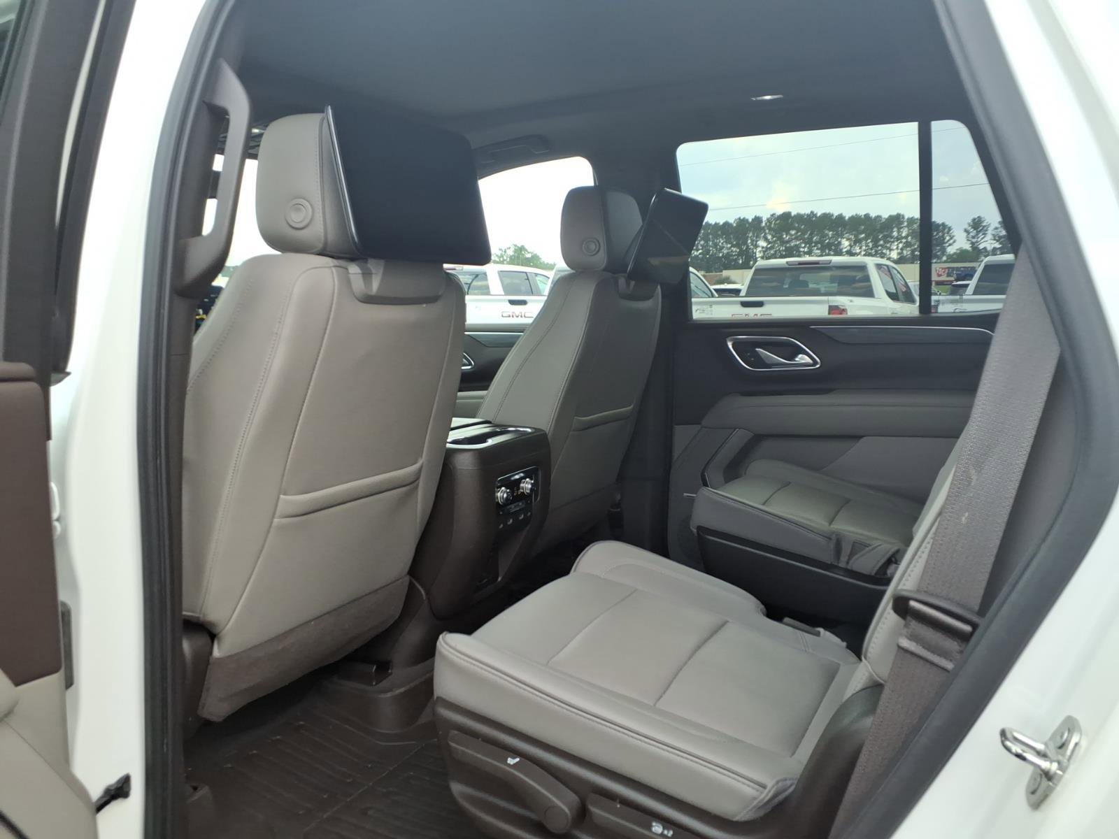 Used 2021 GMC Yukon SLT w/ SLT Premium Package RWD image 24