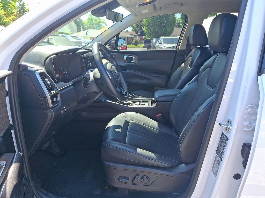 Used 2021 Kia Sorento EX FWD image 16