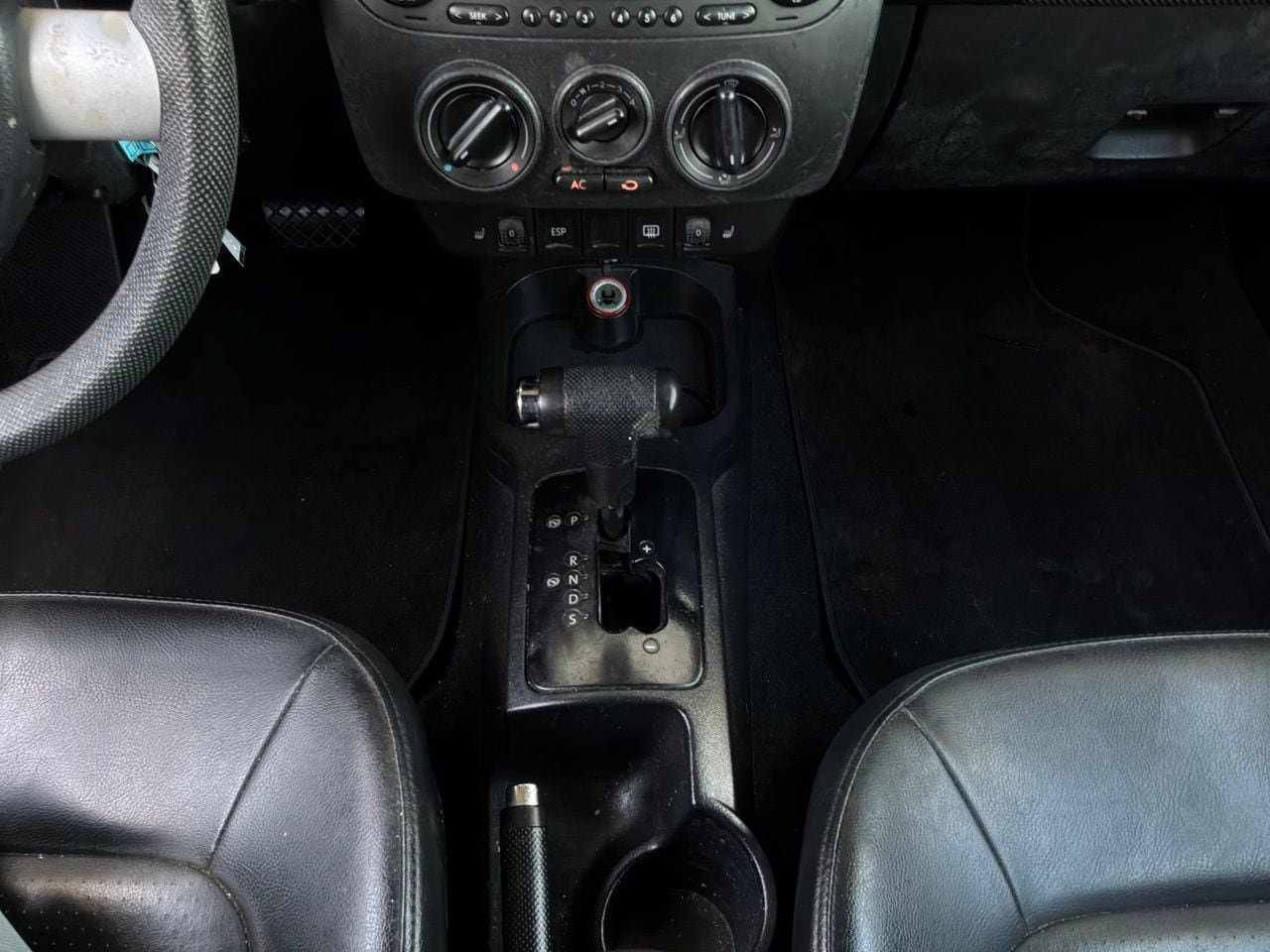 Used 2007 Volkswagen Beetle Convertible w/ Package 1 FWD image 19